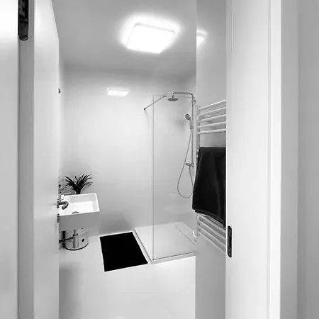 New In Quiet Part Of The Center Appartement Bratislava