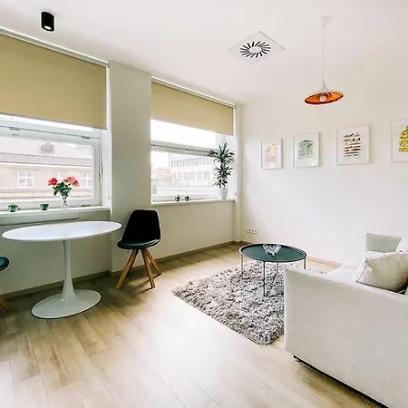 New In Quiet Part Of The Center *