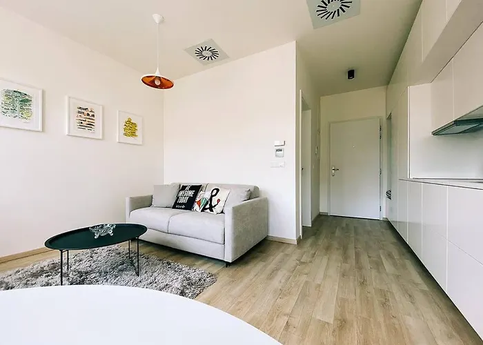 New In Quiet Part Of The Center Apartamento